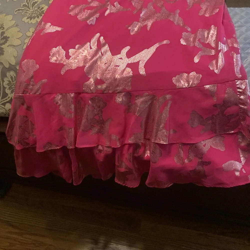 Adrianna Papell Crushed Neck Metallic Foil Cocktail Dress with Asymmetrical Hem - Picture 3 of 4